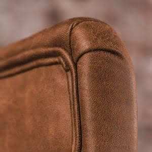 Afrit 29 - Brighton - detail rug achter