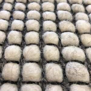 Vloerkleed-blackland-point-1000-staal-03