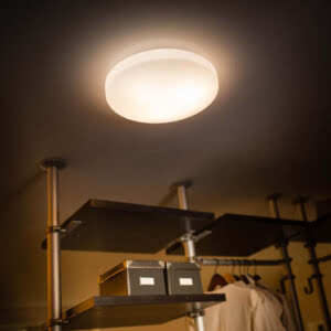 Esprit plafond lamp met een diameter van 19 centimeter sfeerfoto.