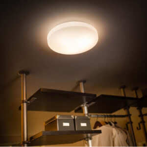 Esprit plafond lamp met een diameter van 35 centimeter sfeerfoto.