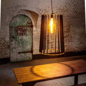 Hanglamp Blackbird met een diameter van 48 centimeter sfeerfoto.