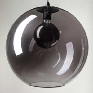Hanglamp Orb met een diameter van 30 centimeter foto van dichtbij.