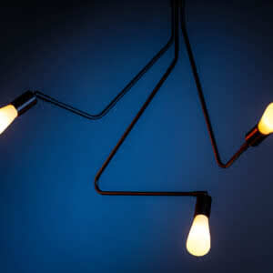 Hanglamp Viper 3 lichts sfeerfoto blauw.