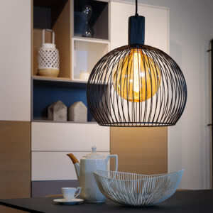 Hanglamp Wire met een diameter van 50 centimeter sfeerfoto.