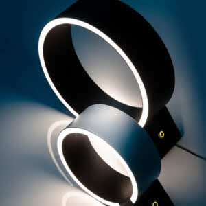 The Q tafellamp zwart sfeerfoto 2.