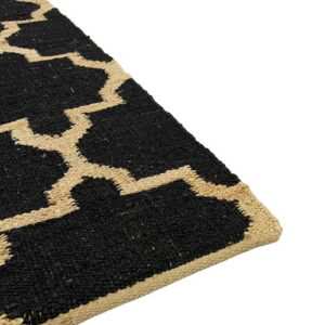 Vloerkleed Token in de kleur black natural hoekfoto.